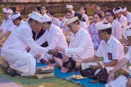 Baca juga : Wabup Suiasa Hadiri Persembahyangan Siwaratri di Puspem Badung
