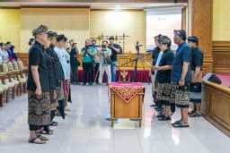 Baca juga : Bupati Giri Prasta Lantik Ida Bagus Surya Suamba Menjadi Sekda Badung