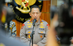 Baca juga : Kapolri Ganti 10 Kapolda, 10 Polwan Jadi Kapolres