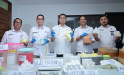 Baca juga : Pabrik Kosmetik Ilegal Omzet Rp1 M di Ciputat Tangsel Digerebek BPOM