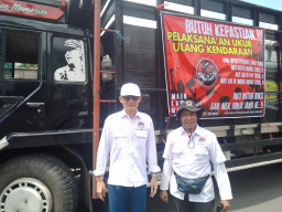 Baca juga : Sopir Truk Protes Larangan Beroperasi Selama 16 Hari di Masa Lebaran