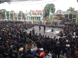 Baca juga : Tolak UU Baru TNI, BEM se Jatim Demo di Grahadi