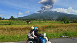 Baca juga : Rabu Pagi, Gunung Marapi Erupsi 57 Detik