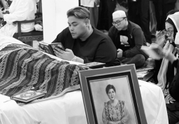 Baca juga : Cincin Hijau Titiek Puspa 'Warisan' untuk Ivan Gunawan