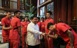 Baca juga : Timnas Indonesia Kurban Sapi, Dijamu Presiden Prabowo dan Diberi Jam Tangan