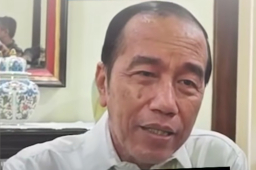 Baca juga : Jokowi Idap Penyakit Kulit Bercak Hitam di Wajah dan Leher, Ajudan sebut sudah Sembuh