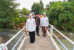 Baca juga : Rekonstruksi Jembatan Penghubung di Pesantren Zainul Hasan Genggong Probolinggo Tuntas Agustus 2025