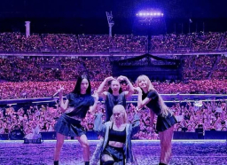 Baca juga : Lirik Lagu Jump, Dinyanyikan BLACKPINK Perdana di Konser DEADLINE Korea