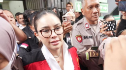 Baca juga : Nikita Mirzani Tuduh Dokter Reza Gladys Atur Sidang, Hakim Bantah Ada Transaksi
