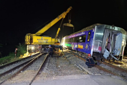 Baca juga : Gangguan Perjalanan Kereta Api Akibat KA Argo Bromo Anggrek Anjlok