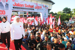 Baca juga : Jalan Sehat Murid dan Guru se-Kediri, Gubernur Khofifah Tegaskan SMA/SMK/SLB Negeri Se-Jatim Bebas Pungli