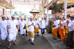 Baca juga : Karya Mapedudusan, Ngenteg Linggih di Pura Anyar Desa Adat Umahanyar