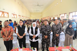 Baca juga : Bantuan Kemanusiaan untuk Masyarakat Bawean, Gubernur Khofifah Berterima Kasih ke Pangkoarmada 2 dan Dankodaeral V