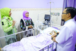 Baca juga : Gubernur Khofifah Menjenguk Korban Kecelakaan Bus Wisata Bromo di RS Bina Sehat Jember, Beri Santunan dan Mendoakan