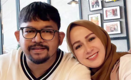 Baca juga : Komedian Bedu Cerai Talak Istri, Sidang Pertama 30 September 2025