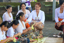 Baca juga : Lomba Cane Hias se-Desa Adat Kapal