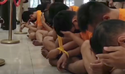 Baca juga : Ada Dua Game "Hot" di Pesta Gay 34 Orang Pria di Surabaya