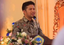 Baca juga : Jadi Keynote Speaker Seminar 2nd ICEBEMA 2025, Wagub Emil Paparkan Keunggulan dan Kemajuan Ekonomi Jawa Timur
