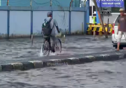 Baca juga : Banjir Pantura Demak Mulai Surut
