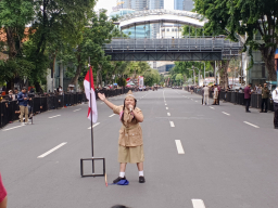 Baca juga : Parade Juang Surabaya, Mengangkat Kisah Mbok Dar Martir yang Jarang Diketahui