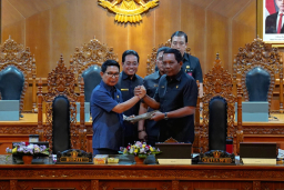 Baca juga : Bupati Sampaikan Jawaban Pemerintah Terhadap PU Fraksi DPRD Badung, Komitmen Wujudkan APBD Sehat dan Realistis
