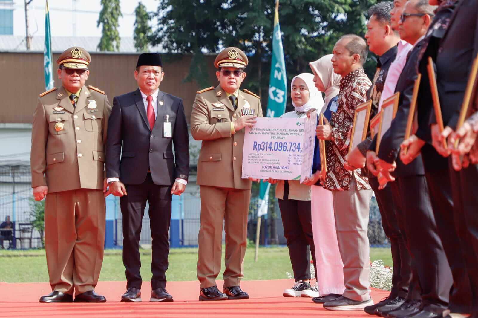 Pj Gubernur Jatim Pimpin Apel Bulan K3 Tahun 2024, Tekankan Pentingnya Peningkatan Kapasitas SDM Terhadap K3