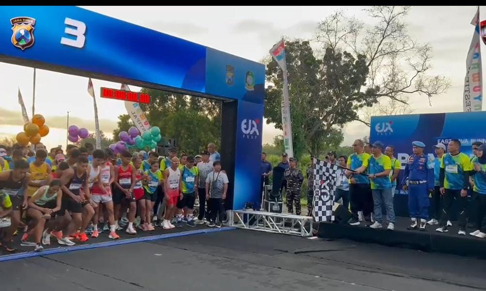 Polda Jatim Awali EJRF 2025 di Pantai Marina Boom Banyuwangi