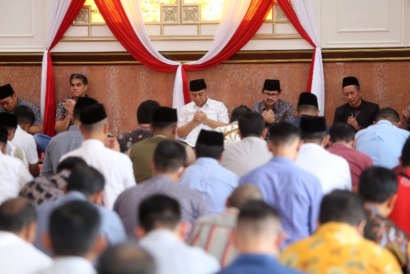 Ikhtiar Waspadai Potensi Bencana pada Cuaca Ekstrim, Wali Kota Eri Cahyadi Pimpin Istighosah dan Doa Bersama