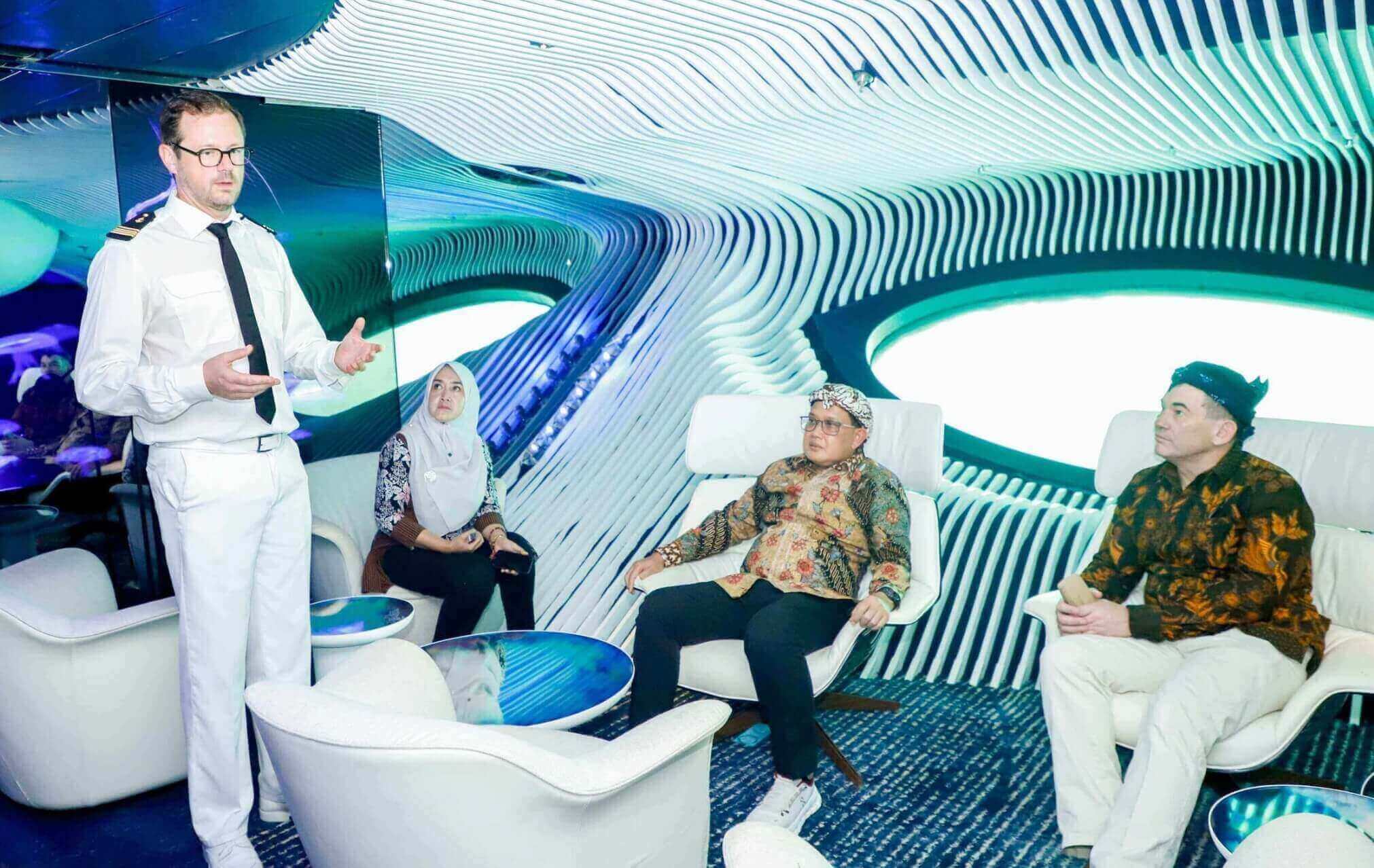 Pj. Gubernur Adhy Promosikan Ragam Wisata Jatim, di Kapal Pesiar Le Laperouse