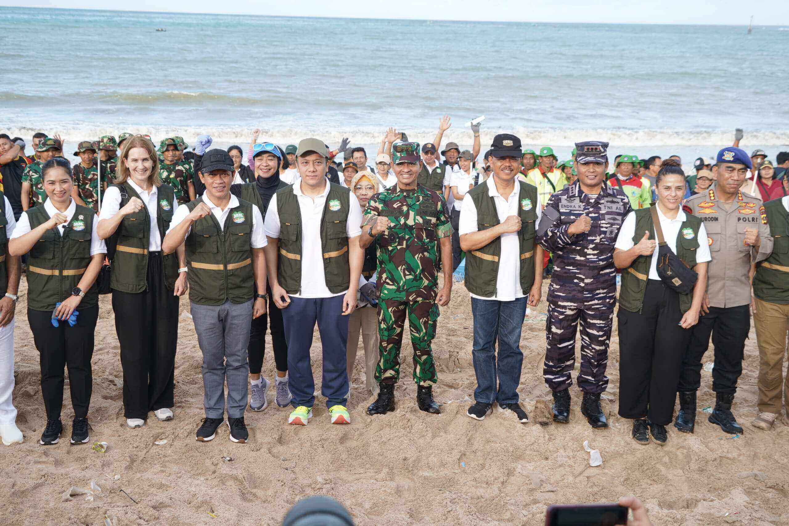 Pangdam Zamroni, Kodam Udayana Siap Dukung Atasi Sampah Laut