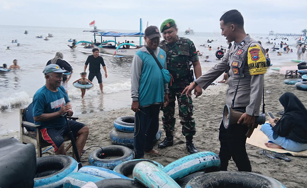 Polres Situbondo All Out Amankan Isra' Miraj &amp; Imlek