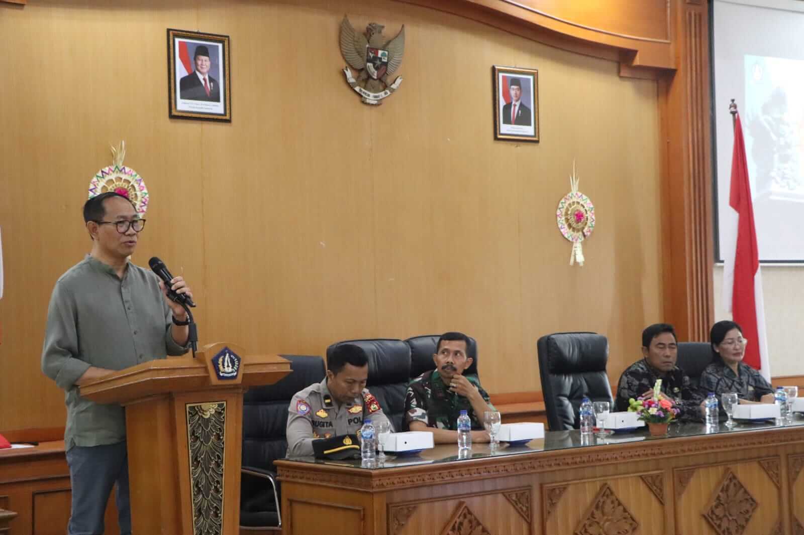 Wabup Ketut Suiasa Hadir Rakor dan Sosialisasi Pendataan Kesejahteraan Sosial