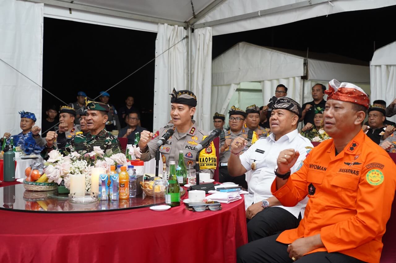 Pangdam Udayana Bersama Forkopimda Bali Pantau Keamanan Malam Pergantian Tahun