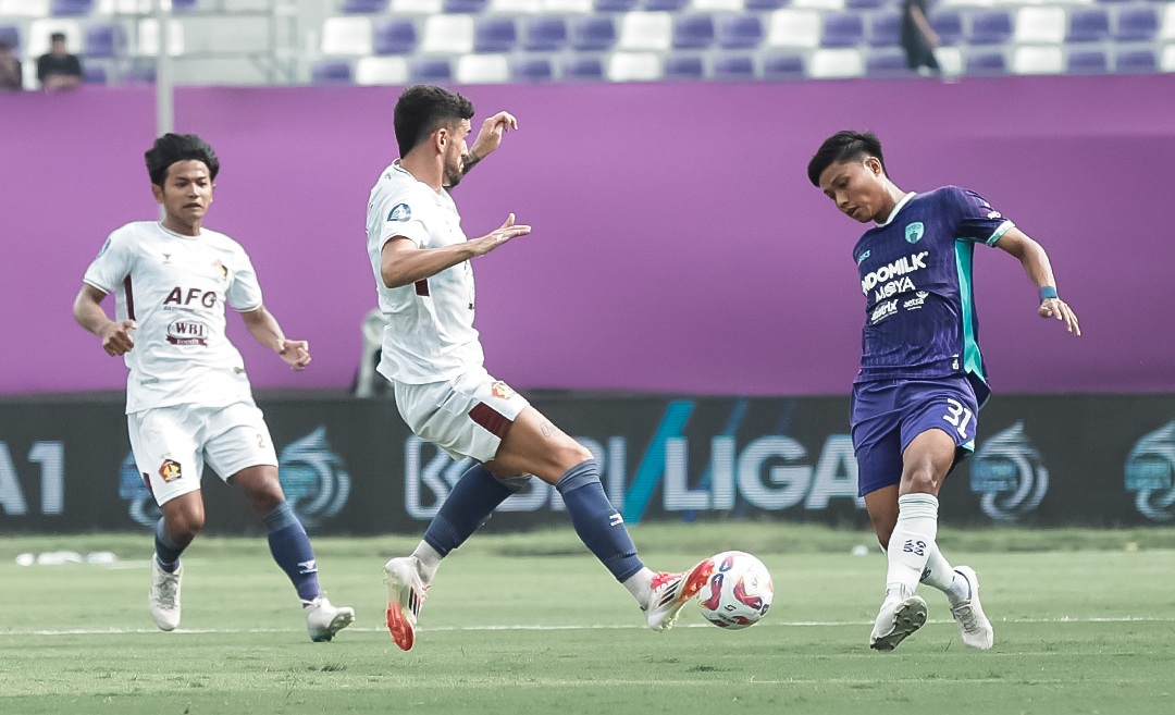 Hasil Babak I, Persita Unggul 1-0 atas Persik Kediri