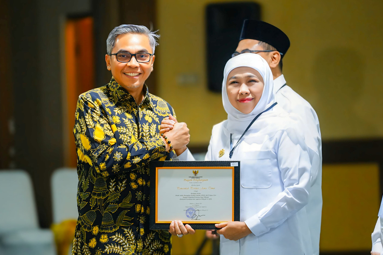 Terima Penghargaan dari KPK, Gubernur Jatim: Komitmen Pencegahan Korupsi Jadi Nafas Pemprov