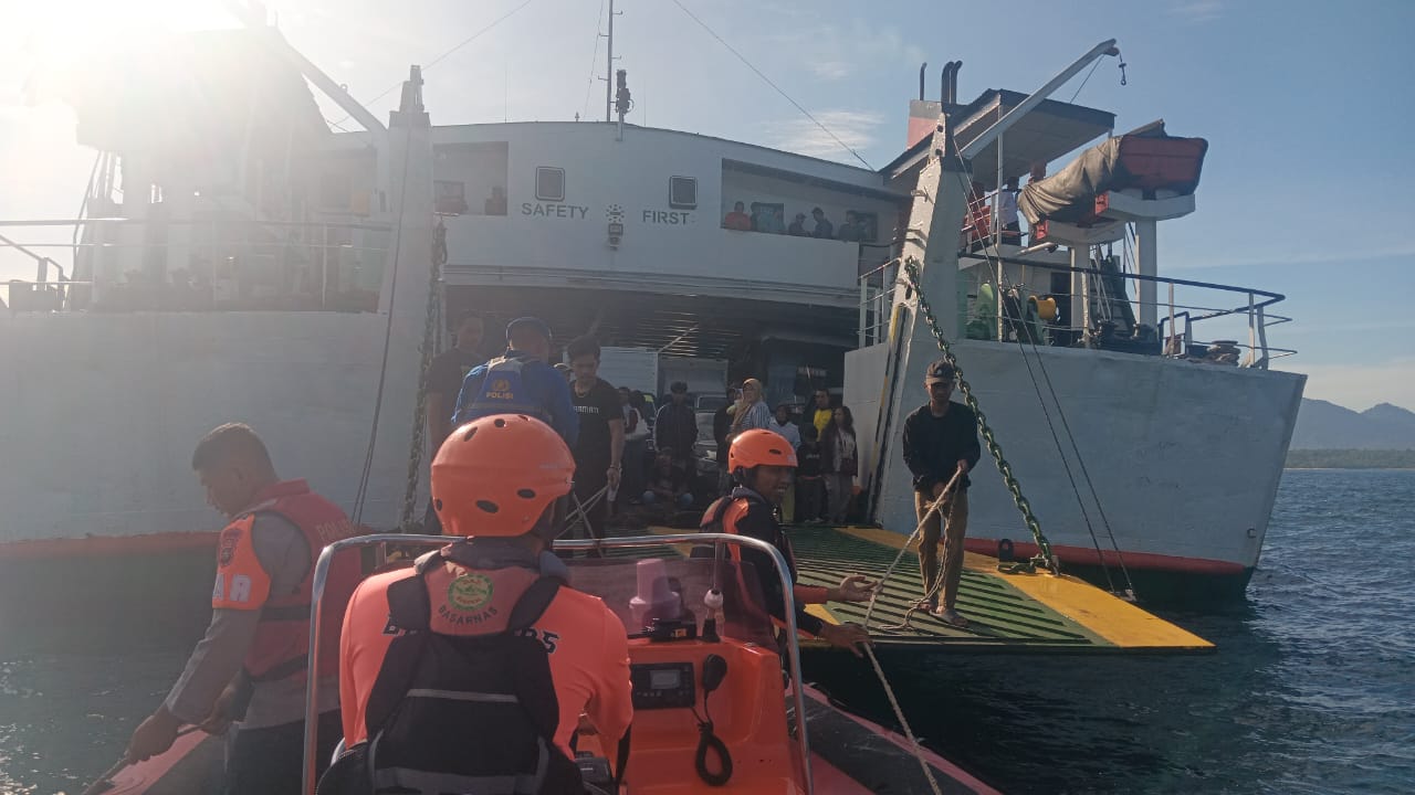 Kapal Penumpang Kandas di Perairan Pelabuhan Gilimanuk