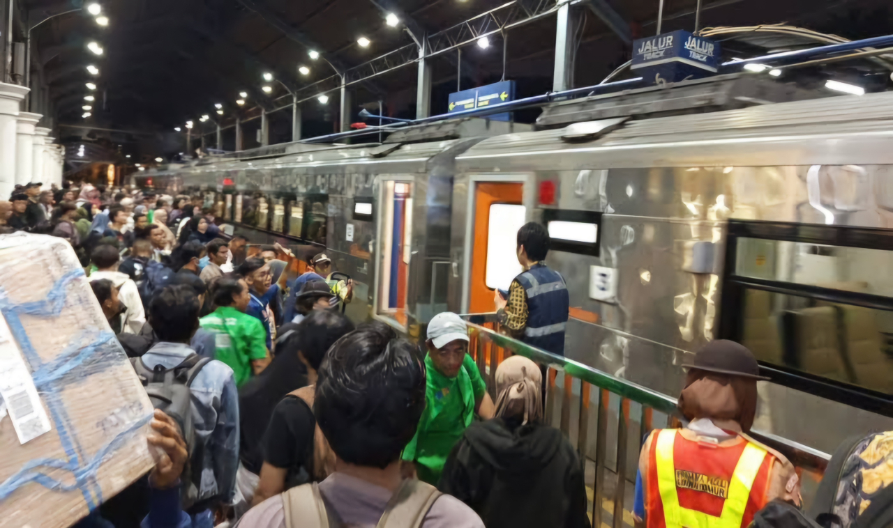 KAI Daop 8 Layani 366.558 Penumpang Angkutan Lebaran Hingga H-2