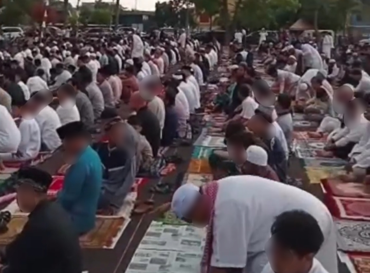 Jemaah Baitul Quran Assalam Cirebon Lebaran Lebih Awal