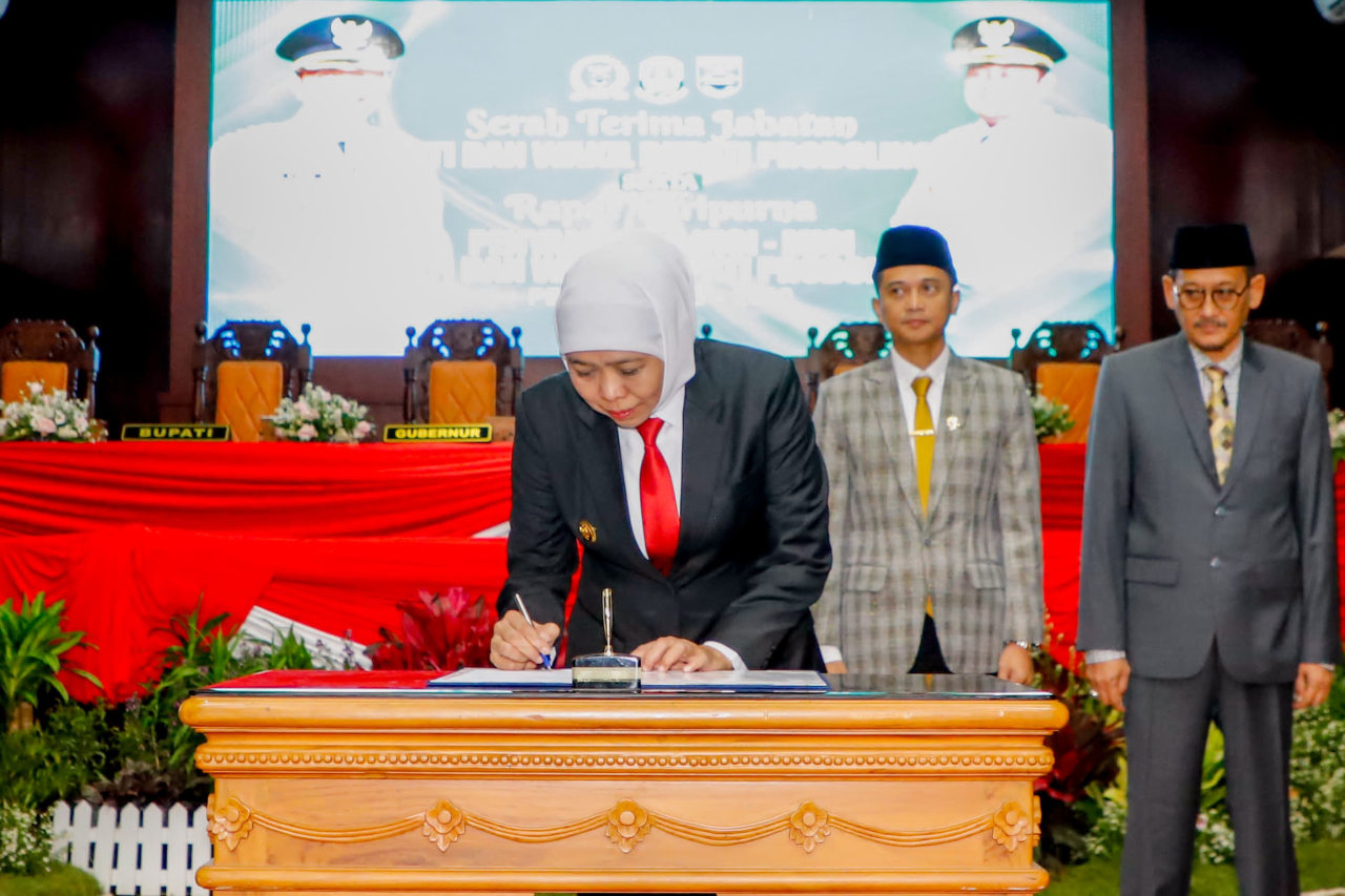 Khofifah Hadiri Sertijab Bupati dan Wakil Bupati Probolinggo