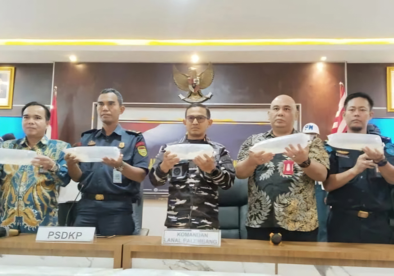 Lanal Palembang Gagalkan Penyelundupan Benur Lobster