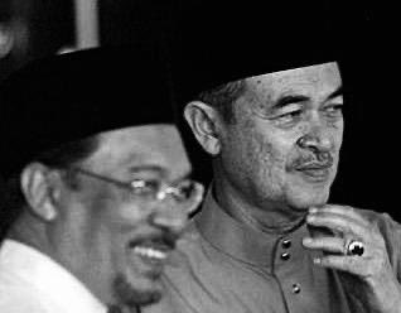Mantan PM Malaysia Abdullah Ahmad Badawi Wafat, Gangguan Pernapasan