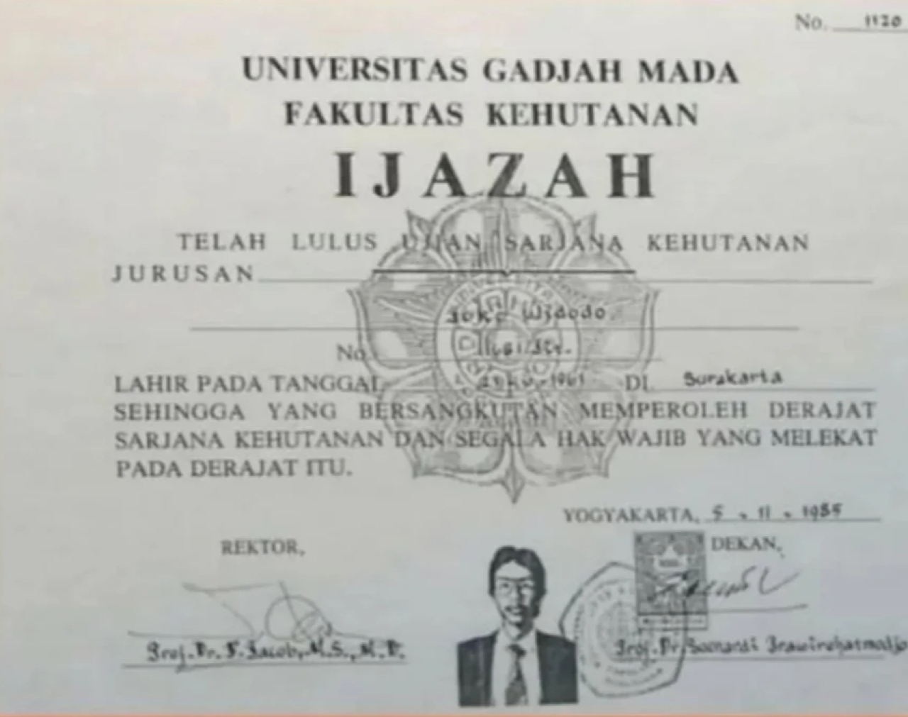 Sidang Perdana Gugatan Ijazah Mantan Presiden Jokowi dan Mobil Esemka