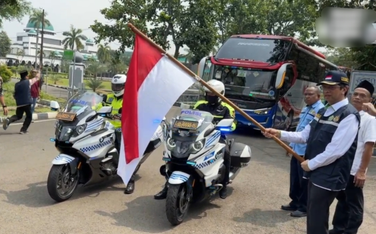 Kemenag Lepas 338 Petugas Haji Berangkat ke Tanah Suci
