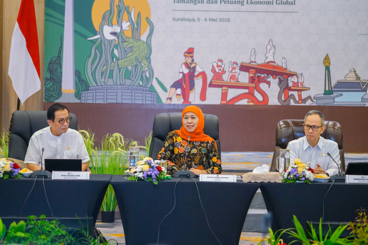 Gubernur Khofifah Komitmen Bersama OJK Sukseskan Program Pemerintah Pusat