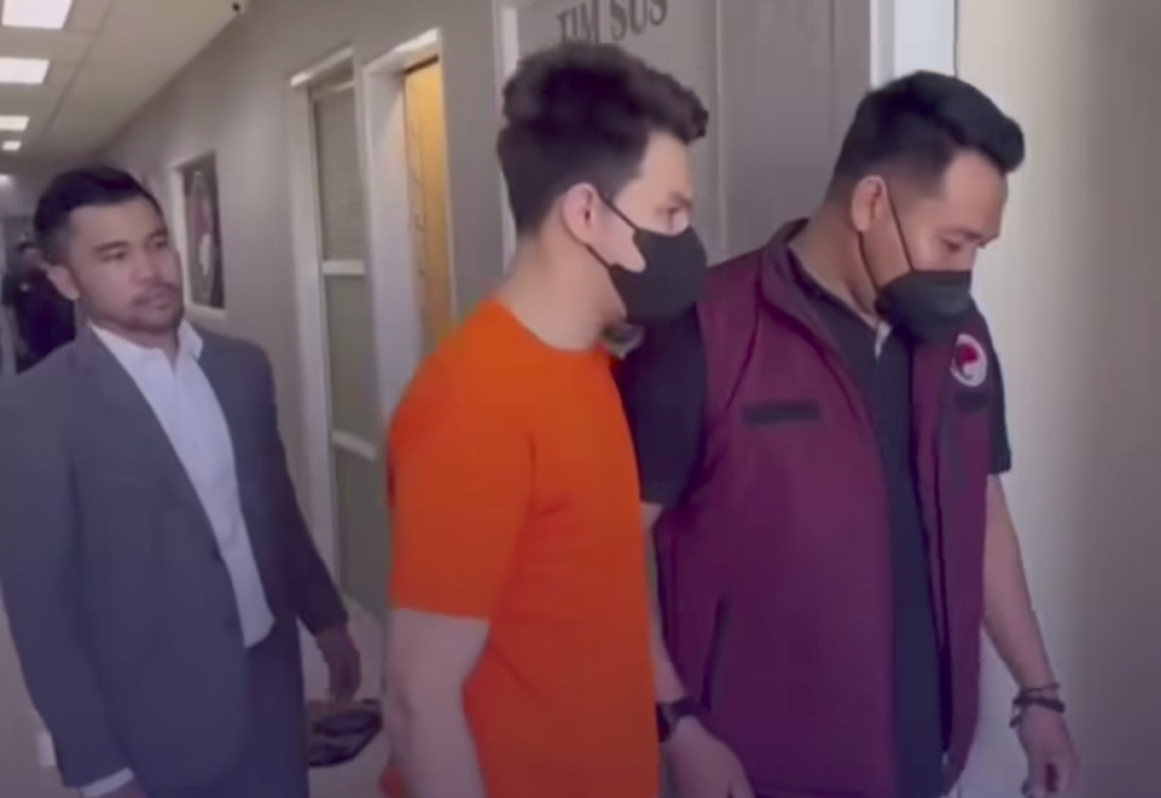 Pemain Lama, Jonathan Frizzy sudah 6 Kali Pesan Vape Obat Keras