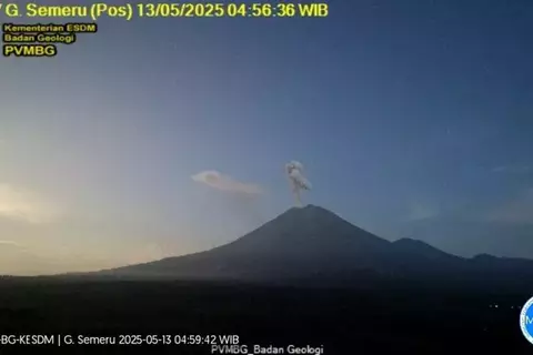 Gunung Semeru Erupsi, Jaga Jarak Aman 13 Km