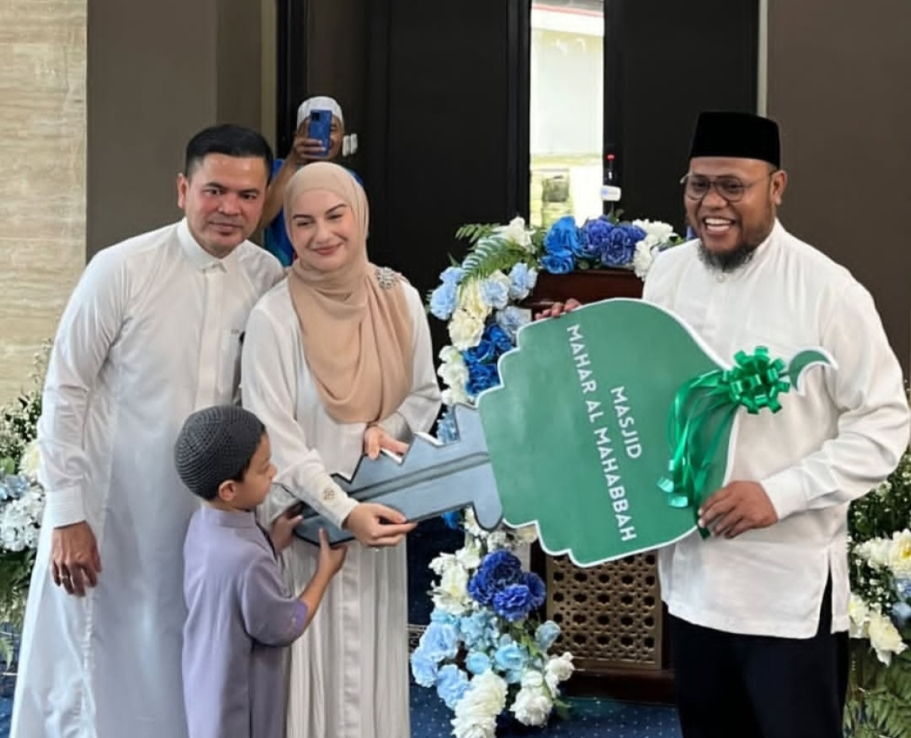 Mahar Masjid Irish Bella Diresmikan setelah 8 Bulan Pernikahan