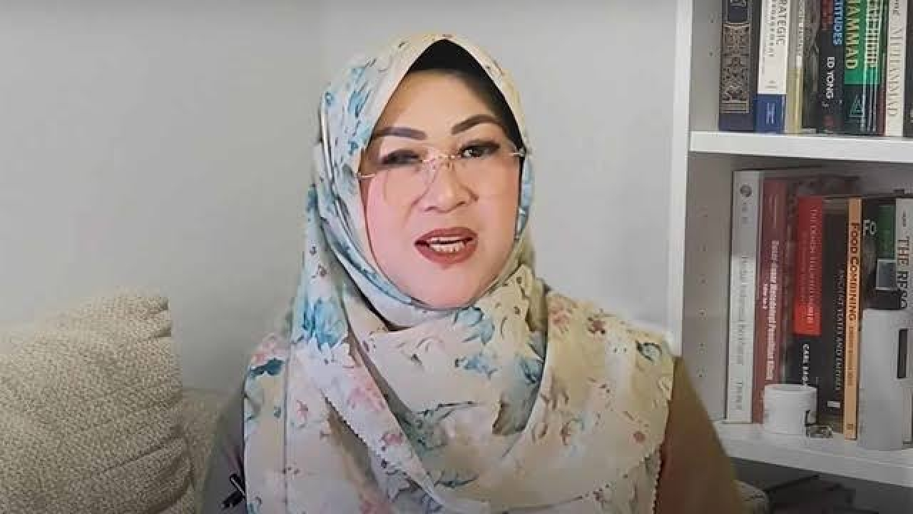 Giliran Gelar Iriana Jokowi Dipertanyakan Dokter Tifa