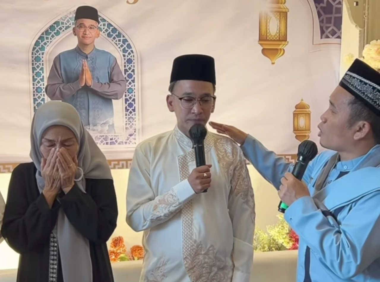 Ruben Onsu Naik Haji setelah Mualaf di Bulan Ramadan