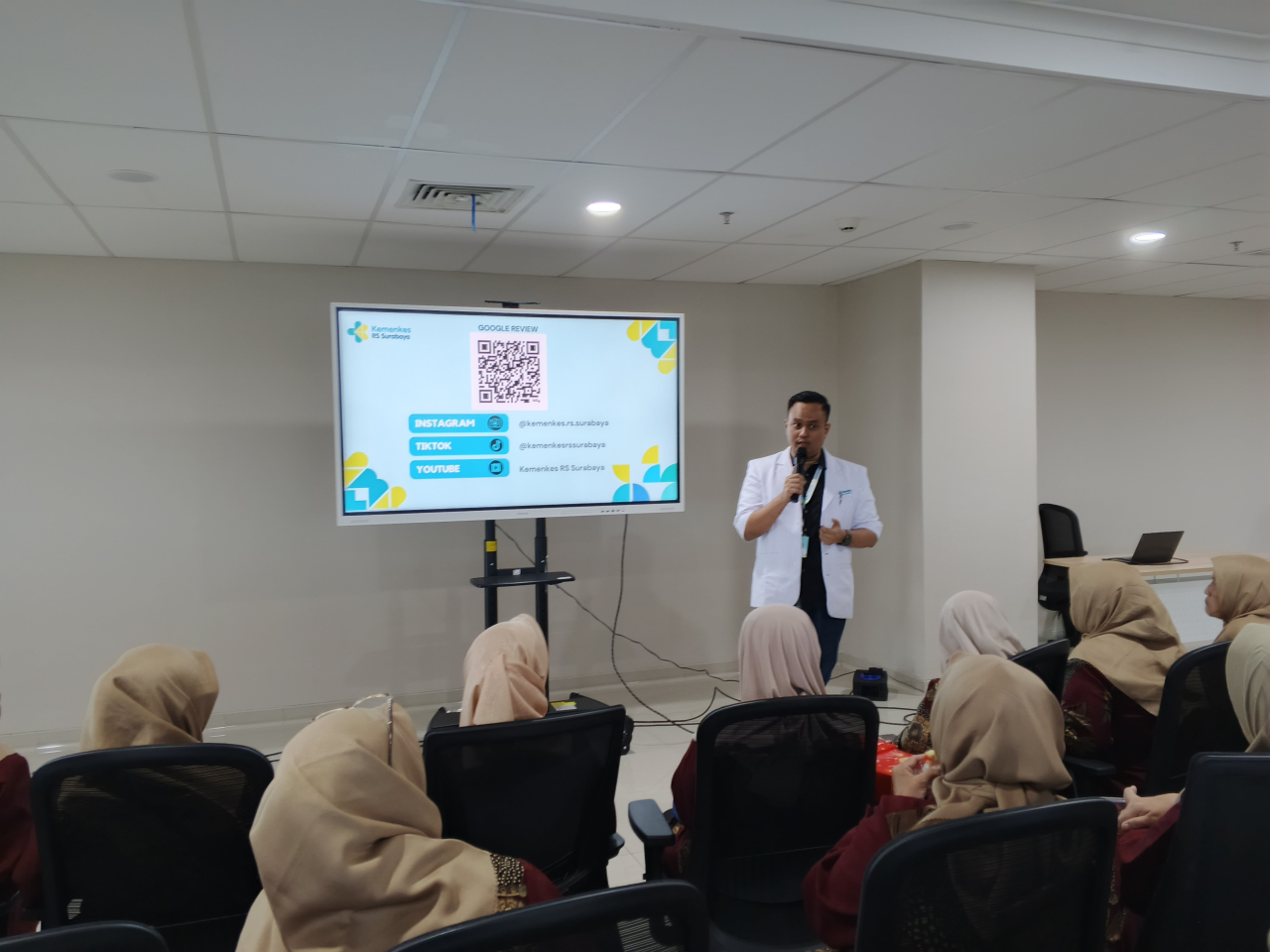 Seminar Awam RS Kemenkes Surabaya: Kendalikan Diabetes Cegah Komplikasi Sejak Dini